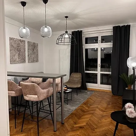 Riverside Apartamento KLV